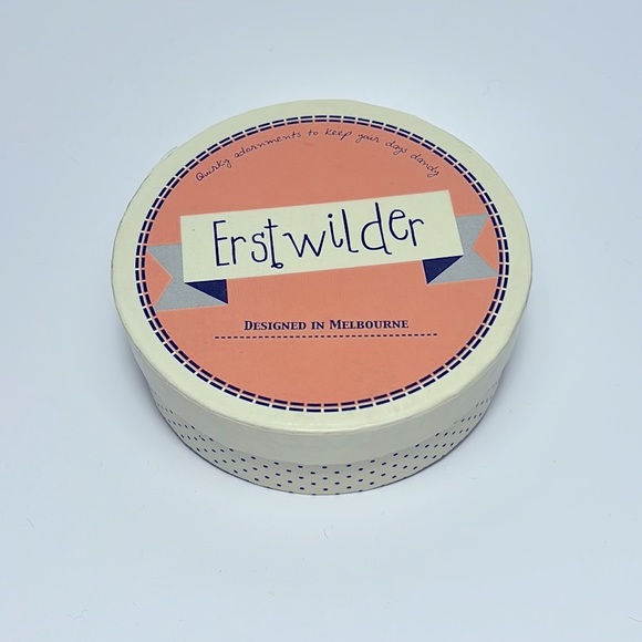 Erstwilder Bouncing Botanical Brooch - Picture 7 of 11